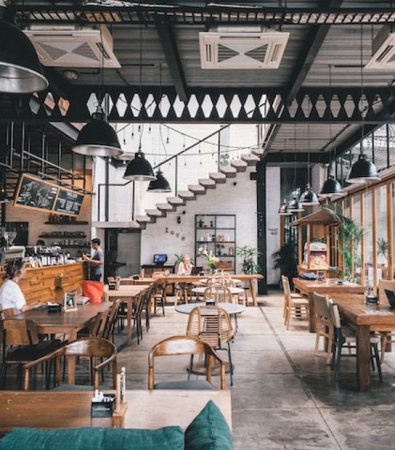 5 Key Differences Between A Restaurant or Cafe