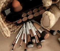 5 Beauty Essentials You Need When Traveling for Work