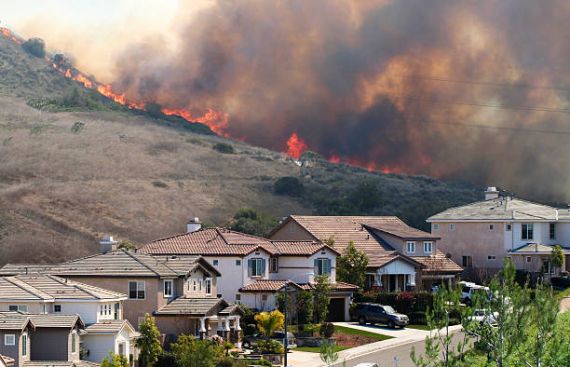 6 Tips To Stay Safe During Natural Disasters